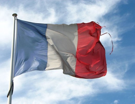 775px-Old_Frayed_French_Flag_(6032746234)