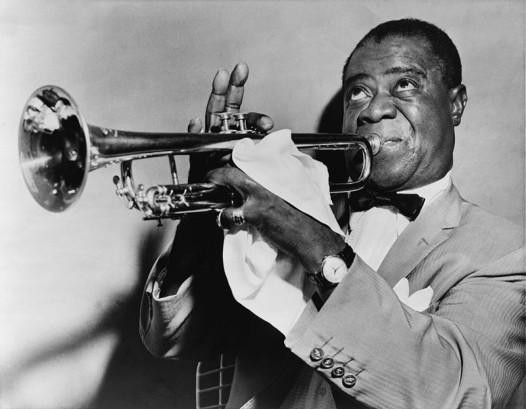 800px-Louis_Armstrong_restored