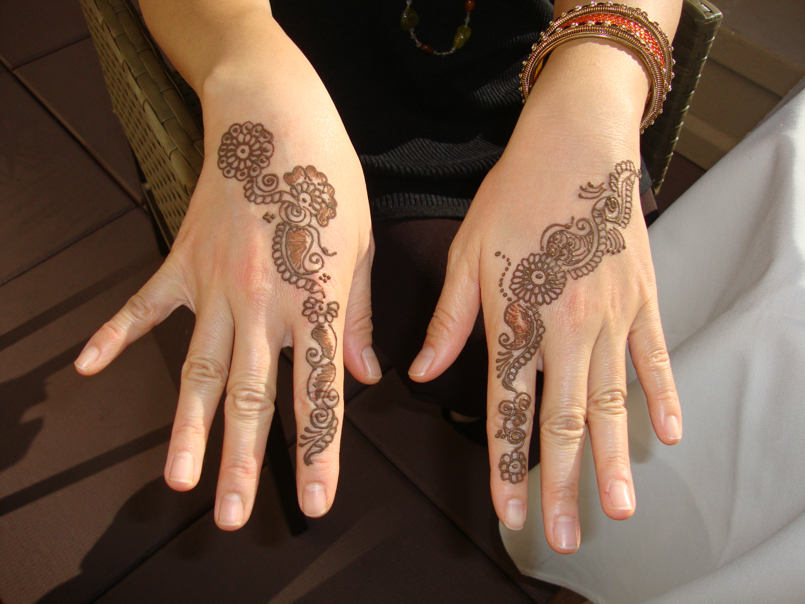 Onvermijdelijk Cordelia Eerlijk India Fest 2015 brings Bollywood and henna art to NOMA – Via Nola Vie