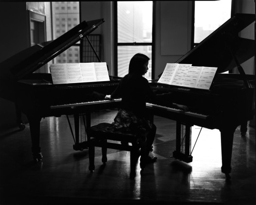 Pianis Mabel Kwan plays Friday night.