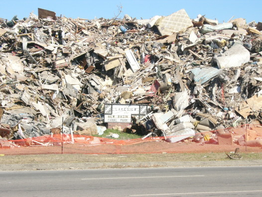 All that debris ... (Photo: Renee Peck)