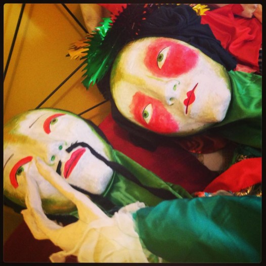 The story is based on a myth that puppeter Pandora discovered in Taiwan.