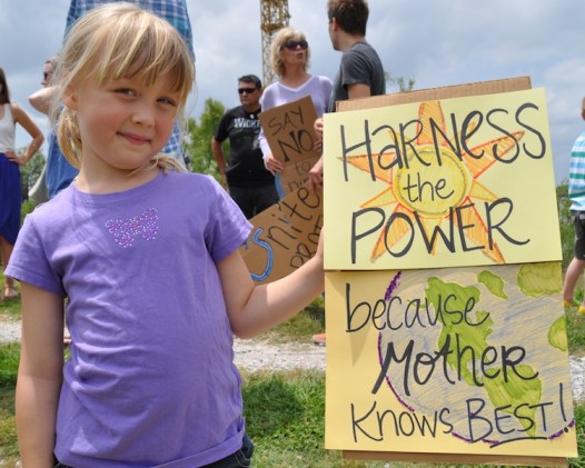 'Hands Across the Sands' (Photo: Gulf Restoration Network)