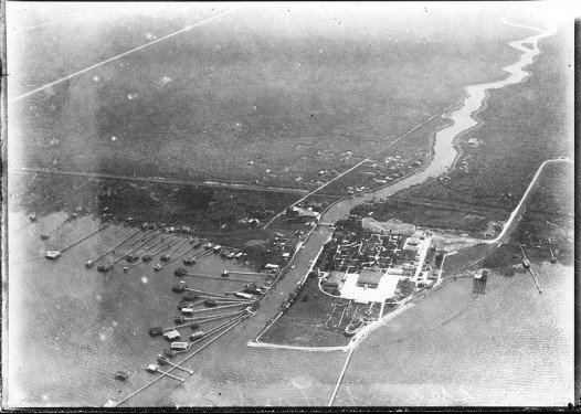 800px-Spanish_Fort_NOLA_Air_1922