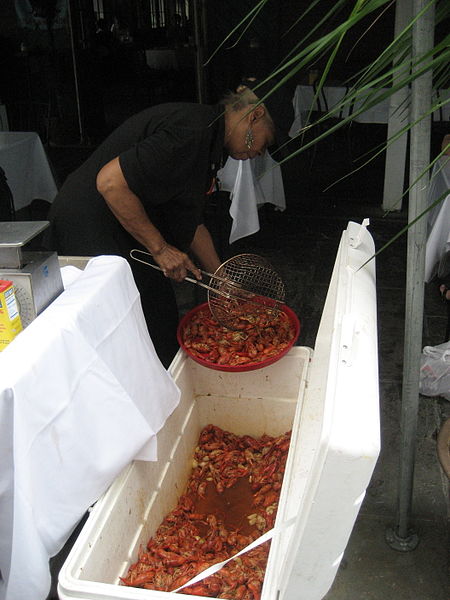 TubOCrawfishWaitress
